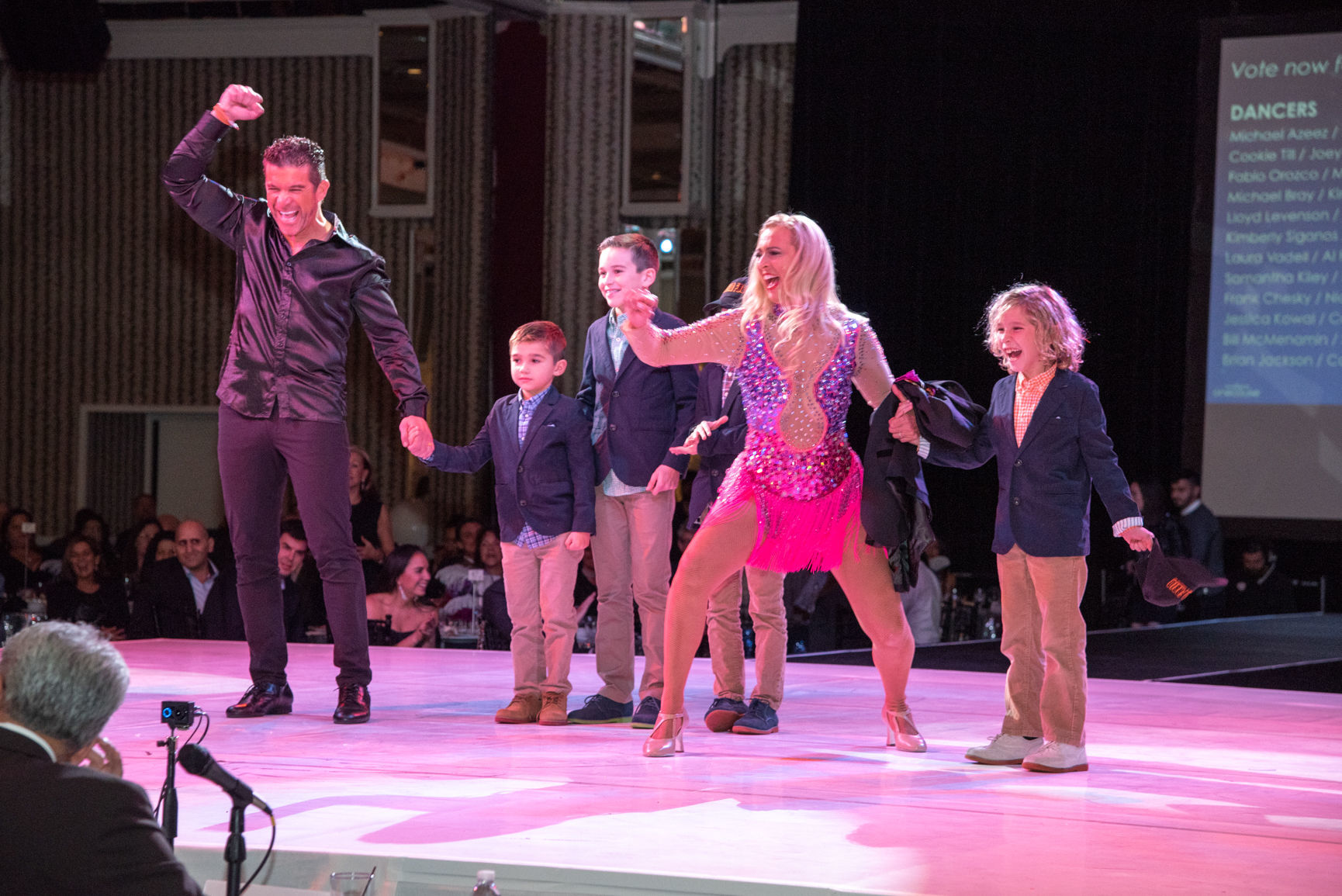 110318_acw_dancinggallery-563.jpg